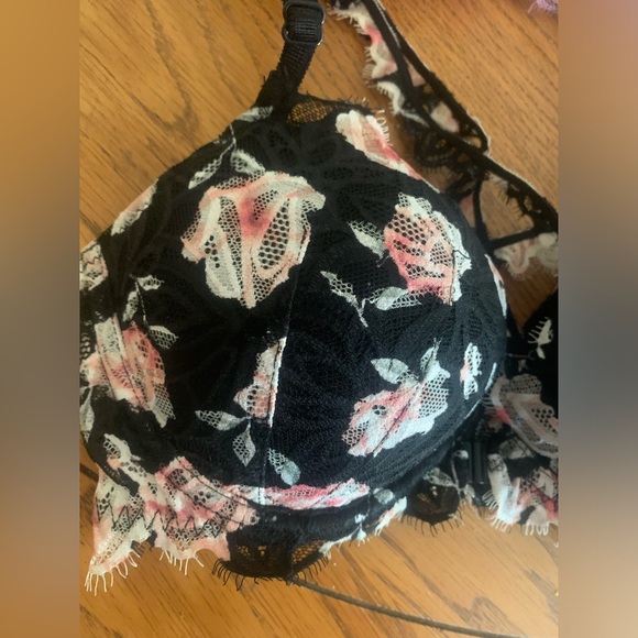 Victoria secret bra. Racer back bra. NWT - Picture 6 of 13
